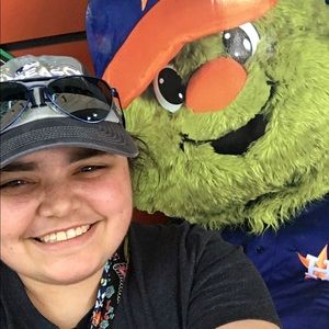 Meet your Posher, Vivian